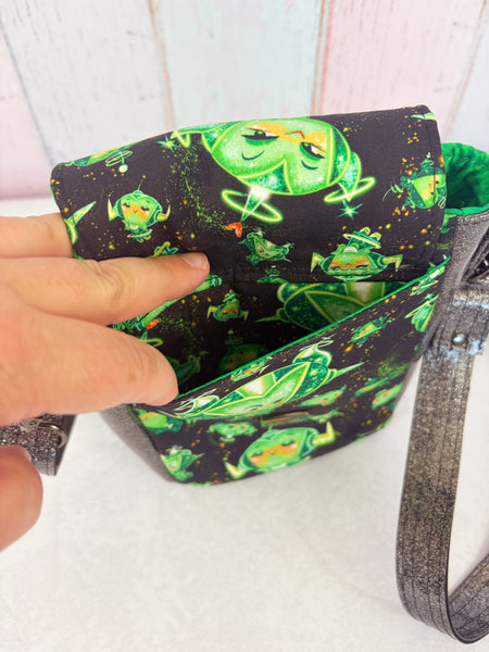 Everyday Crossbody - Critterosity Clovies