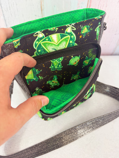 Everyday Crossbody - Critterosity Clovies
